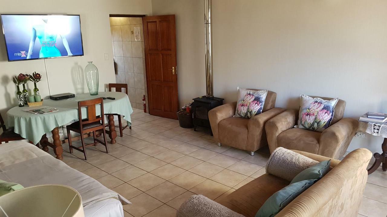 Chevandeaux 1 - Merlot Franschhoek Bagian luar foto