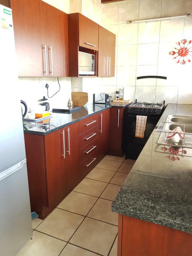Chevandeaux 1 - Merlot Franschhoek Bagian luar foto